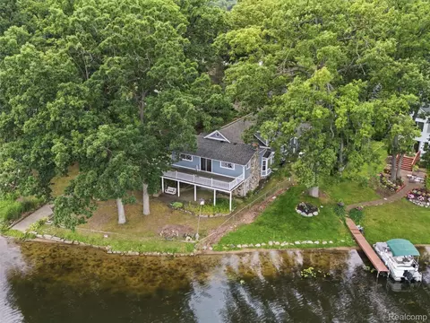 Other - 8954 Patrick Dr, Springfield, MI 48350 photo 3 of 13