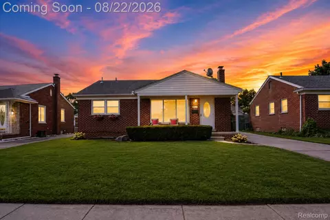 6523 Henry Ruff Rd, Garden City, MI 48135