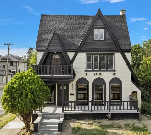 3046 Leslie St, Detroit, MI 48238