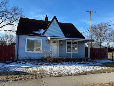 18706 Meier St, Roseville, MI 48066
