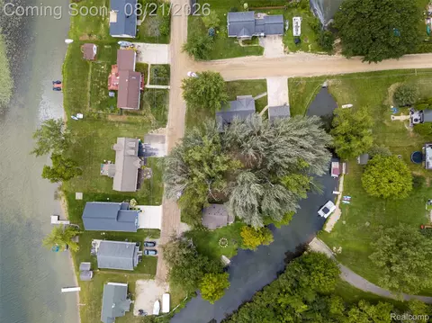 0 Island Ct, Hartland, MI 48353