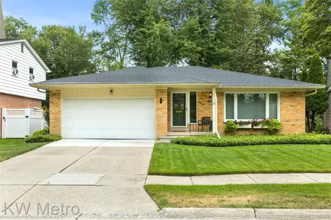 3201 Marion Dr, Royal Oak, MI 48073