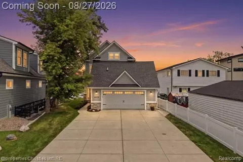 4824 Clinton Dr, Independence, MI 48346