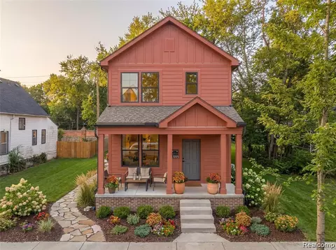 1523 Holcomb St, Detroit, MI 48214