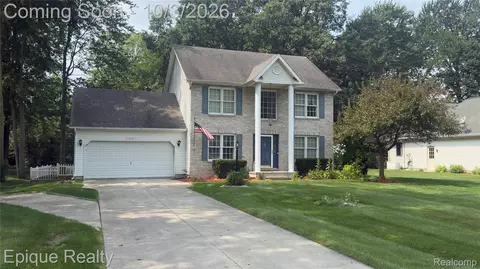 2887 Harwood Dr, Kimball, MI 48074