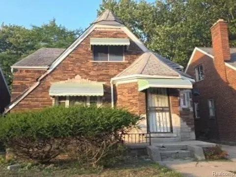 9192 Harvard Rd, Detroit, MI 48224