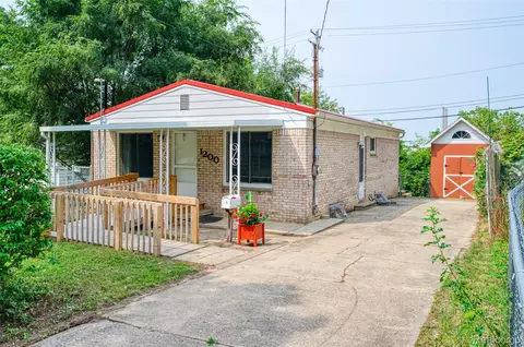 1200 S Holmes St, Lansing, MI 48912