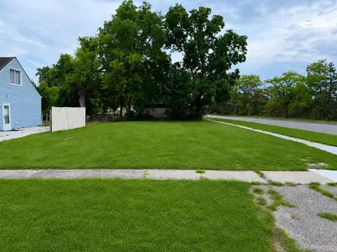 1312 James St, Burton, MI 48529