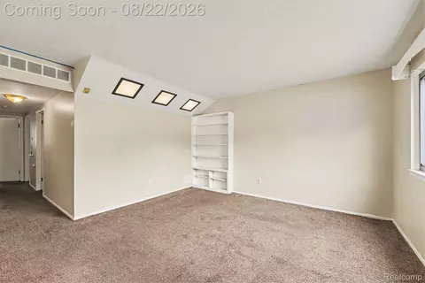 Living - 14096 Hendricks Ave, Warren, MI 48089 photo 2 of 2