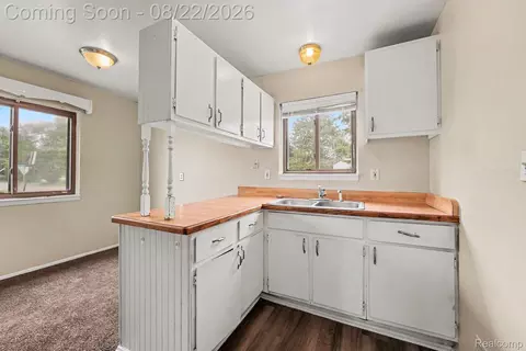 Kitchen - 14096 Hendricks Ave, Warren, MI 48089 photo 1 of 1