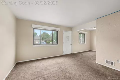 Living - 14096 Hendricks Ave, Warren, MI 48089 photo 1 of 2