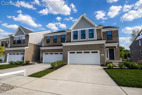 49537 Coldwater Ridge Dr N, Northville, MI 48168