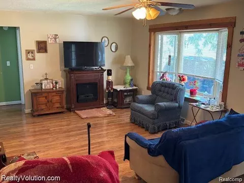 37 Maple Valley St, Sandusky, MI 48471 photo 6