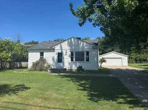 28860 Grayfield Dr, Farmington Hills, MI 48336