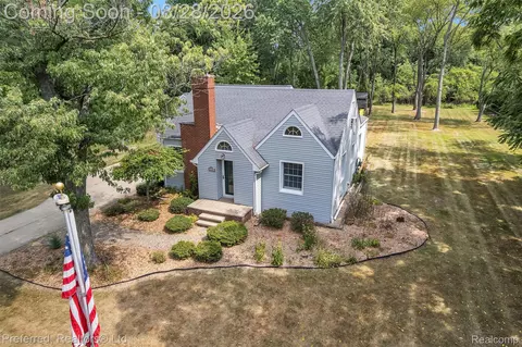 19524 Fry Rd, Northville, MI 48167