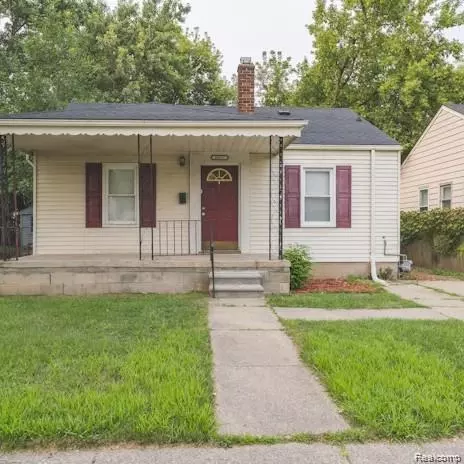 18557 Kenosha St, Harper Woods, MI 48225