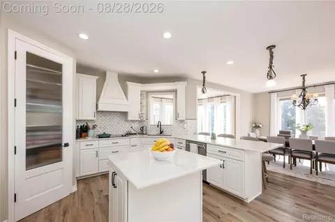 Kitchen - 63520 Georgetowne S, Washington, MI 48095 photo 2 of 8