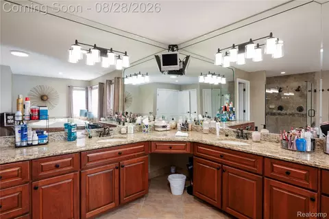 Bath - 63520 Georgetowne S, Washington, MI 48095 photo 3 of 6