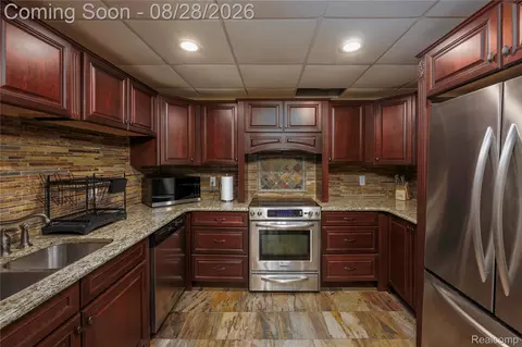 Kitchen - 63520 Georgetowne S, Washington, MI 48095 photo 8 of 8