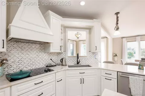 Kitchen - 63520 Georgetowne S, Washington, MI 48095 photo 5 of 8