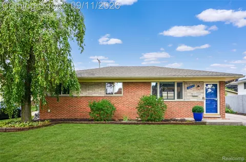 39717 Parklawn Dr, Sterling Heights, MI 48313