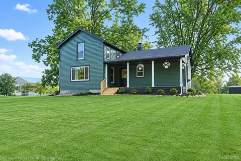 7856 Newberry Rd, Durand, MI 48429