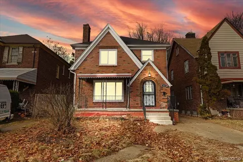 18073 Santa Barbara Dr, Detroit, MI 48221