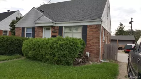25935 Waldorf St, Roseville, MI 48066