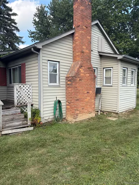 6580 Norton Dr, Troy, MI 48085