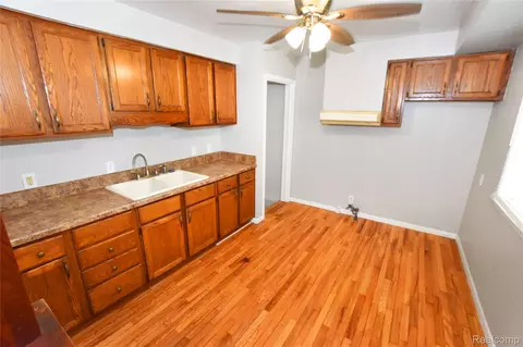 Kitchen - 3933 Clairmont St, Flint, MI 48532 photo 1 of 2