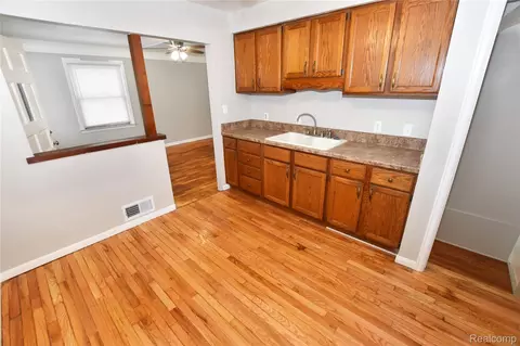 Kitchen - 3933 Clairmont St, Flint, MI 48532 photo 2 of 2