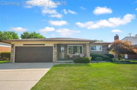 34440 Amsterdam Dr, Sterling Heights, MI 48312