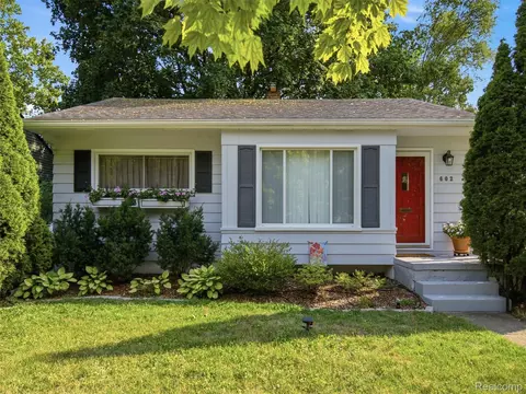 602 Dewey St, Royal Oak, MI 48067