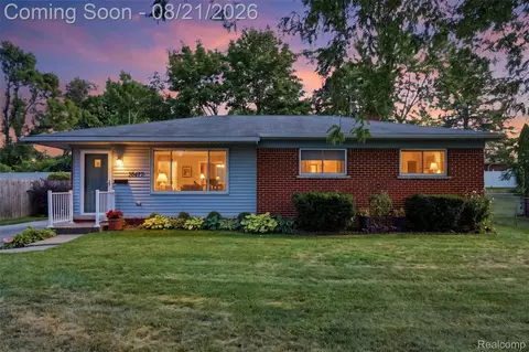 38477 Ann Arbor Trl, Livonia, MI 48150