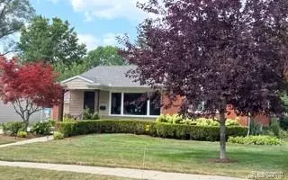 17116 Dunblaine Ave, Beverly Hills, MI 48025