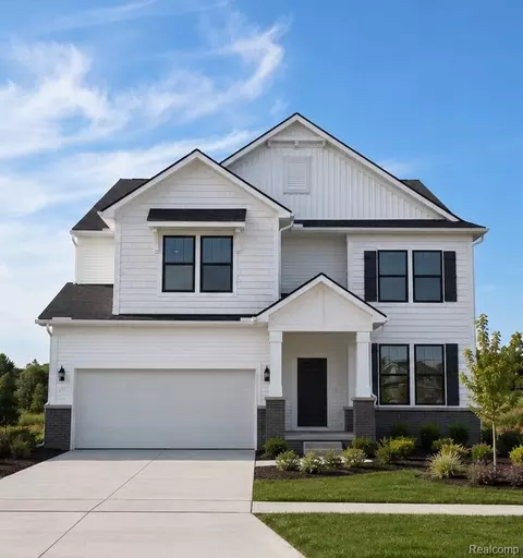 694 Gretchen Ln, Saline, MI 48176