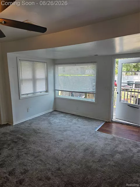 5031 Lafontaine St, Grosse Pointe, MI 48236