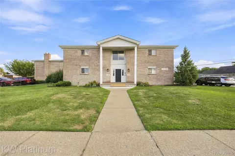 21542 Saint Gertrude St #6, Saint Clair Shores, MI 48081