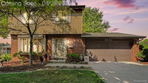8931 Briarwood Dr, Plymouth, MI 48170