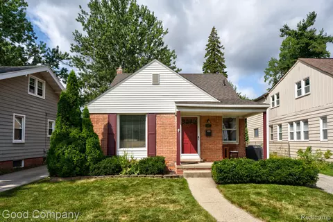 829 Edgewood Dr, Royal Oak, MI 48067