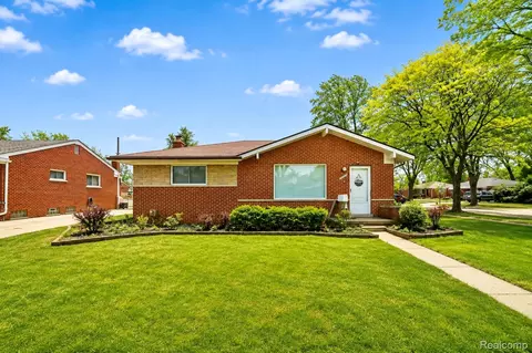 28326 Alden St, Madison Heights, MI 48071