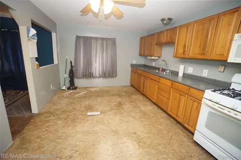 Kitchen - 7150 Sheldon Rd, Van Buren, MI 48111 photo 2 of 2