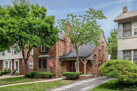 Exterior - 288 Moran Rd, Grosse Pointe Farms, MI 48236 photo 2 of 3