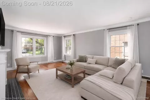 Living - 288 Moran Rd, Grosse Pointe Farms, MI 48236 photo 1 of 5