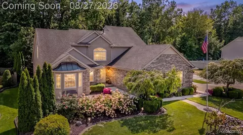 22097 Genesis Dr, Woodhaven, MI 48183