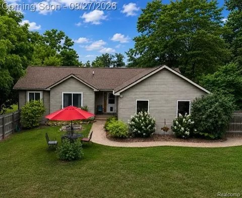 2671 Judah Rd, Orion, MI 48359