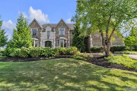 48759 Veneto Dr, Northville, MI 48167