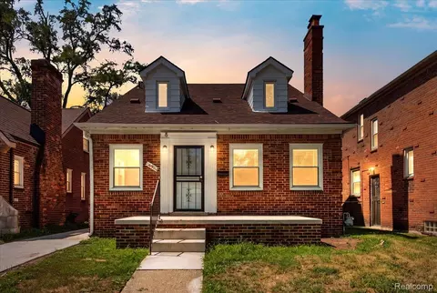 16911 Mendota St, Detroit, MI 48221