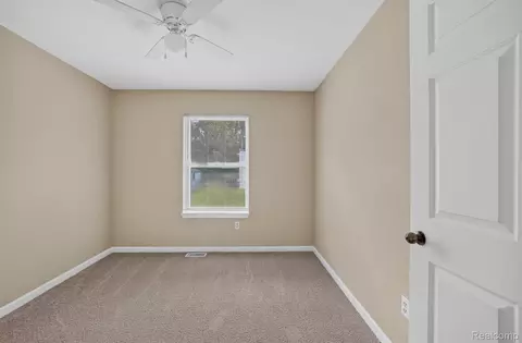Bedroom - 611 Conant Ave, Monroe, MI 48161 photo 4 of 6