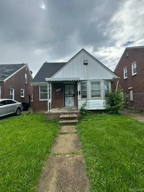 9317 Ward St, Detroit, MI 48228